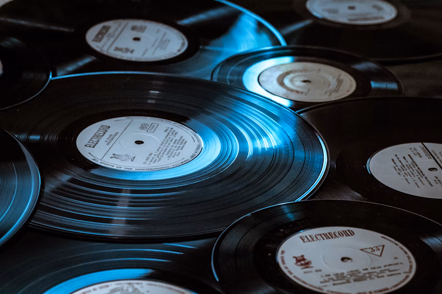 The Resurgence of Vinyl Records in Music